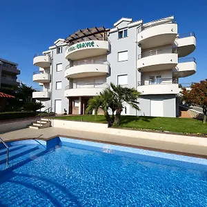 Gravic Apartment